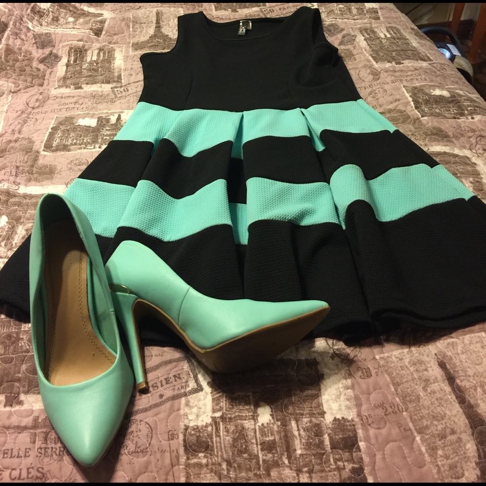 Sleeveless dress
